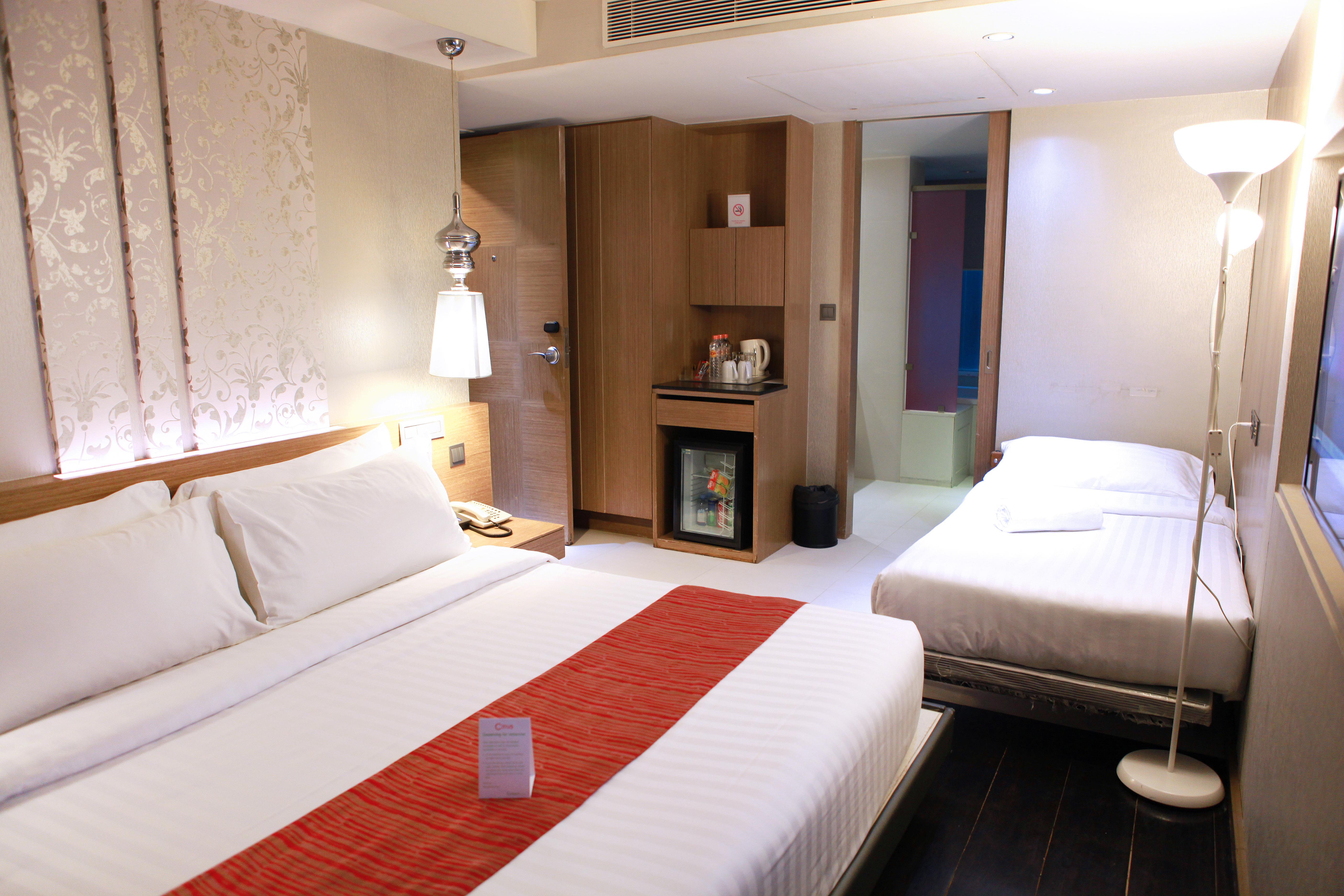 Отель Citrus Sukhumvit 13 Nana Bangkok By Compass Hospitality - Newly Renovated Экстерьер фото