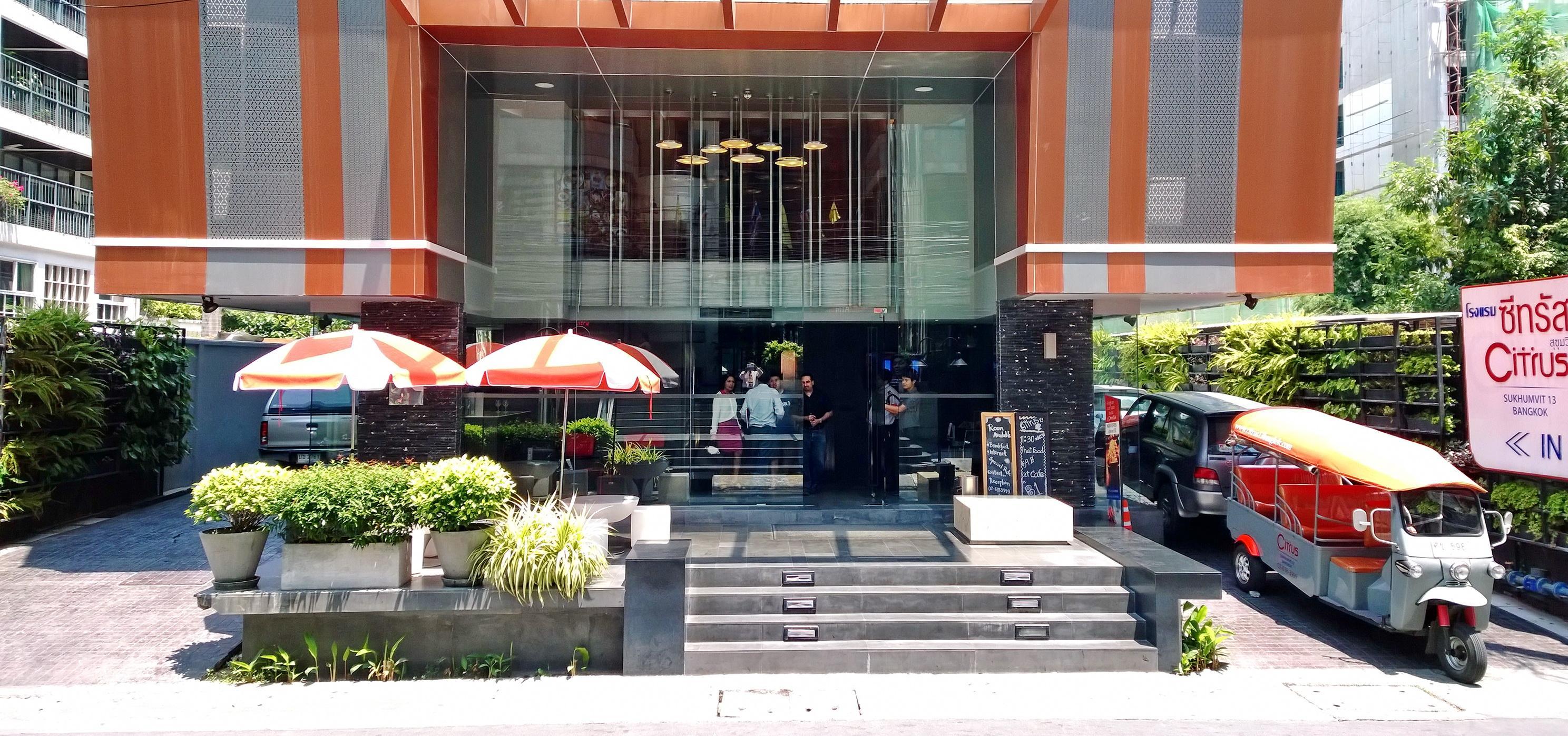 Отель Citrus Sukhumvit 13 Nana Bangkok By Compass Hospitality - Newly Renovated Экстерьер фото