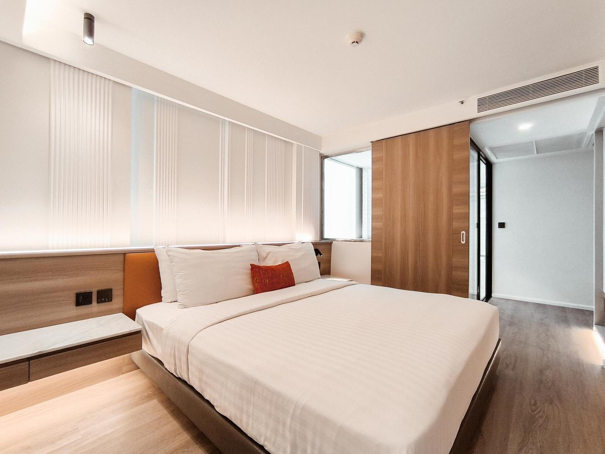 Отель Citrus Sukhumvit 13 Nana Bangkok By Compass Hospitality - Newly Renovated Экстерьер фото