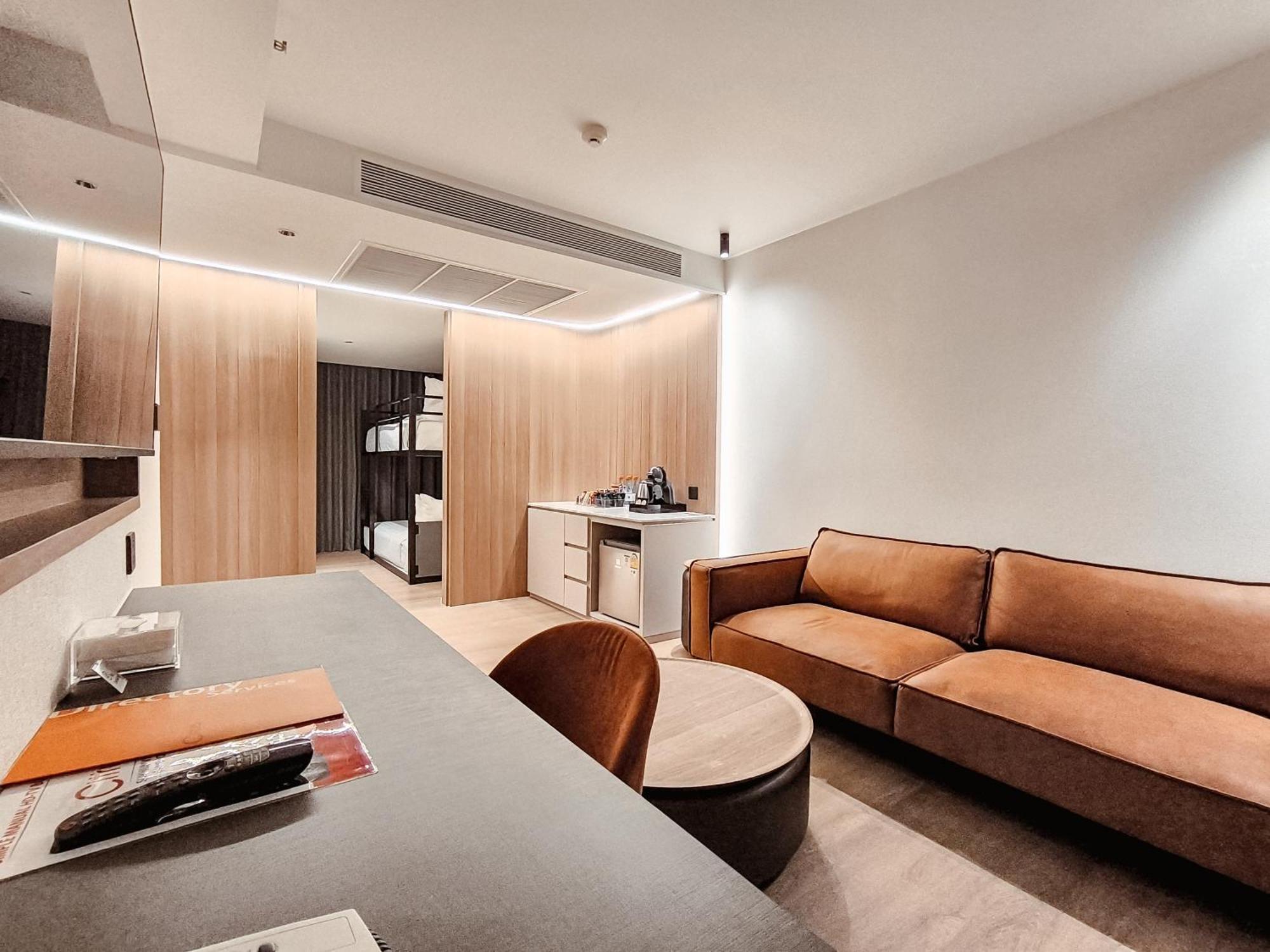 Отель Citrus Sukhumvit 13 Nana Bangkok By Compass Hospitality - Newly Renovated Экстерьер фото